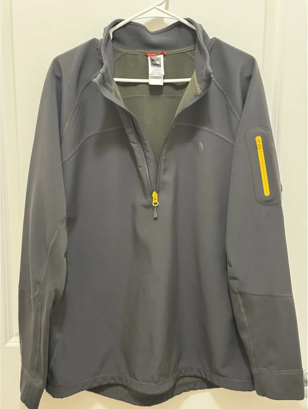 The North Face Men’s XL 1/2 Zip Technical Pullover Gray Yellow Sleeve Pocket